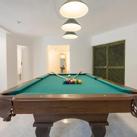 Duke - Plusholidays * Casas de Torrat
