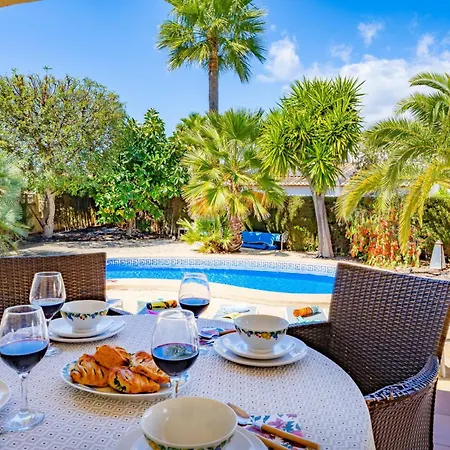 Duke - Plusholidays * Casas de Torrat