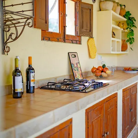 Duke - Plusholidays * Casas de Torrat